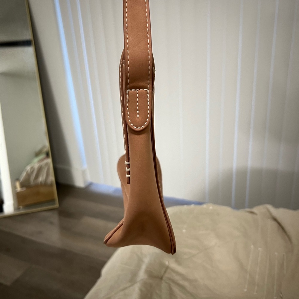 Universal Thread Purse - Picture 4 of 6